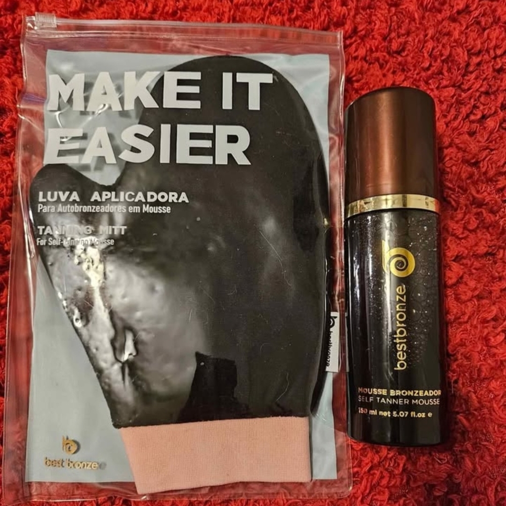 Self Tanner Mousse with Mitt - Black and Gold